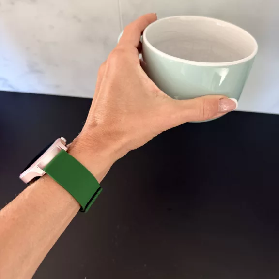 MYBANDZ Litchi mágneses szilikon óraszíj /sötétzöld-fekete/ 18mm