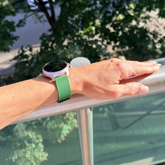 MYBANDZ Litchi mágneses szilikon óraszíj /sötétzöld-fekete/ 18mm