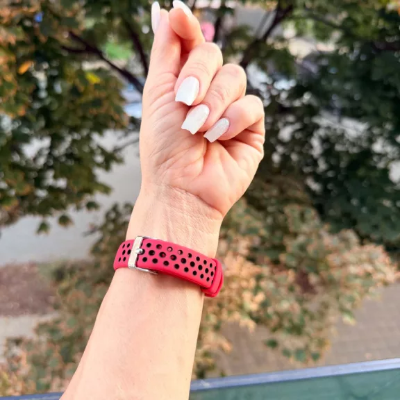 Xiaomi Smart Band 8/9/10-Lélegző szilikon óraszíj/piros-fekete